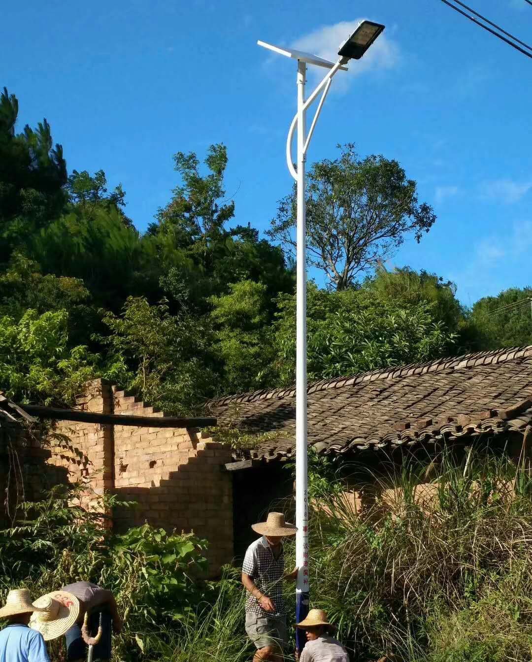 湖南永州新農(nóng)村建設(shè)太陽能路燈工程施工紀(jì)實(shí) 湖南永州新農(nóng)村建設(shè)太陽能路燈工程施工紀(jì)實(shí)